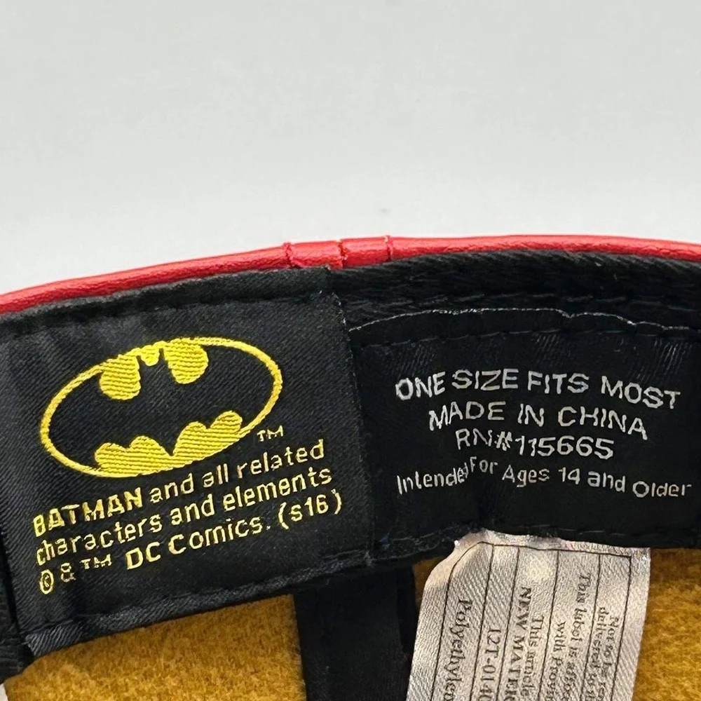 Batman Robin Hat Youth Black Red DC Comics Snap Back Cap New